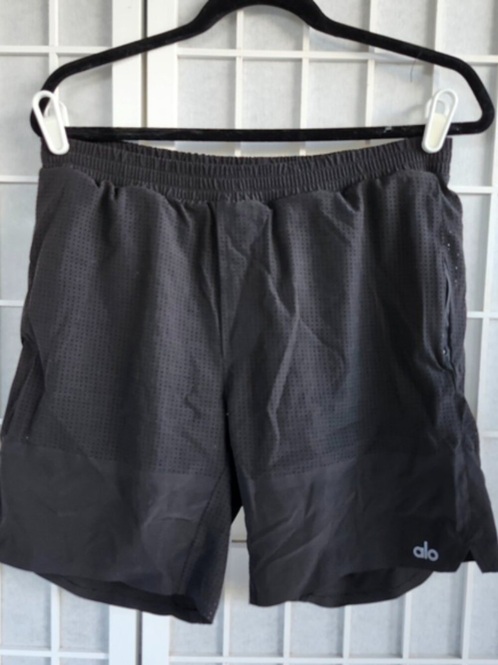 ALO Yoga Men's Black Traction Shorts 7"
